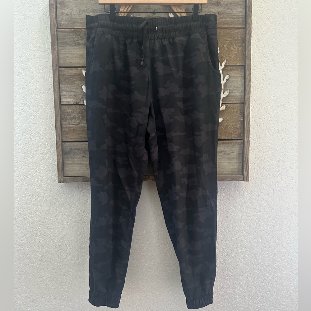 Kyodan Black Camouflage Jogger Track Pants ladies size XL‎
